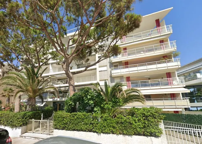 Fettolina Palm Beach, Location Front De Et Appartement Cannes